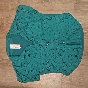 Green cut out button front blouse size large